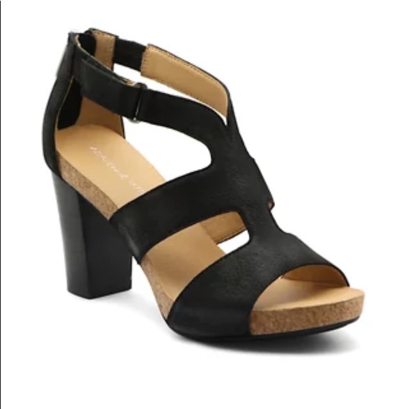 Adrienne Vittadini Shoes - Adrienne Vittadini black Size 10 shoe NWT